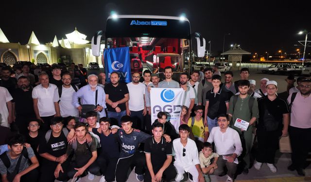 "Önce ahlak ve maneviyat" dediler, dualarla mukaddes topraklara doğru yola çıktılar!