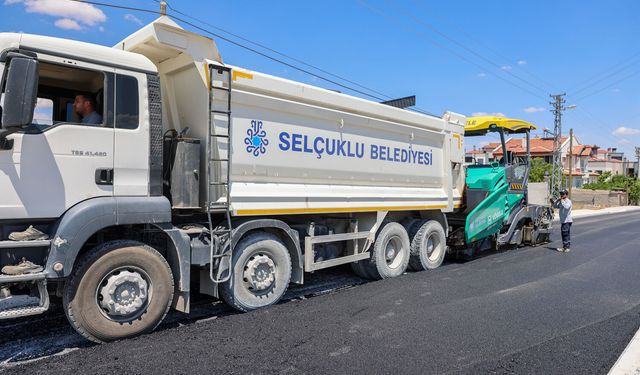Selçuklu'da mahalle mahalle yenilenen yollar ulaşımı rahatlatıyor