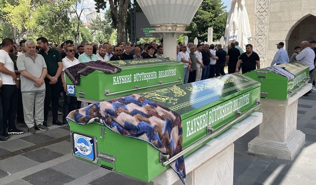 Konya Yolundaki kazada hayatını kaybeden aile toprağa verildi