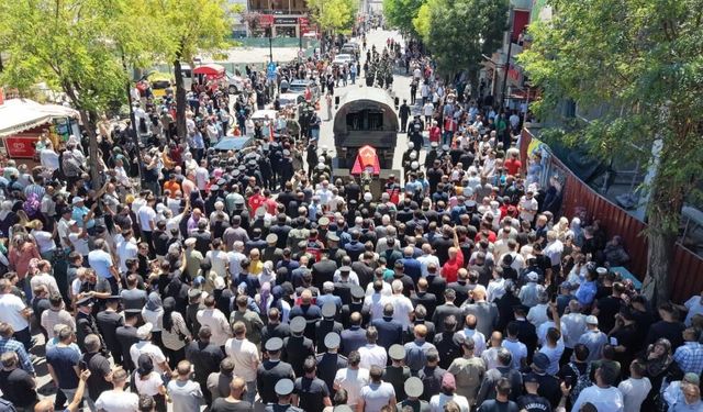 Türkiye'nin yüreği Aksaray'da yandı: Pençe-Kilit Şehidi Abdurrahman Hilal son yolculuğuna uğurlandı
