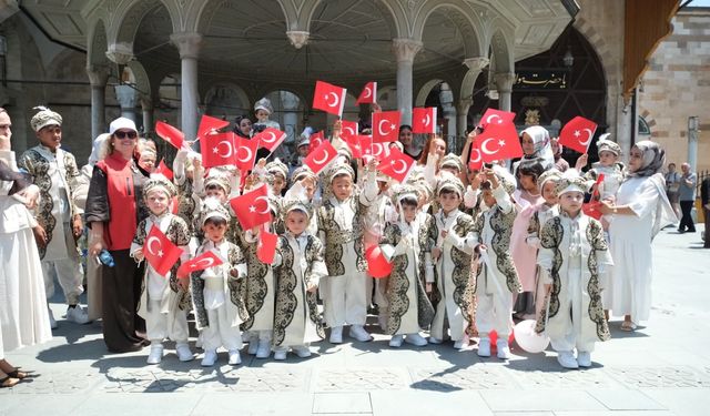 Konya'da 530 yıllık vakıf geleneği yaşatıldı! 30 çocuk için unutulmaz sünnet şöleni düzenlendi