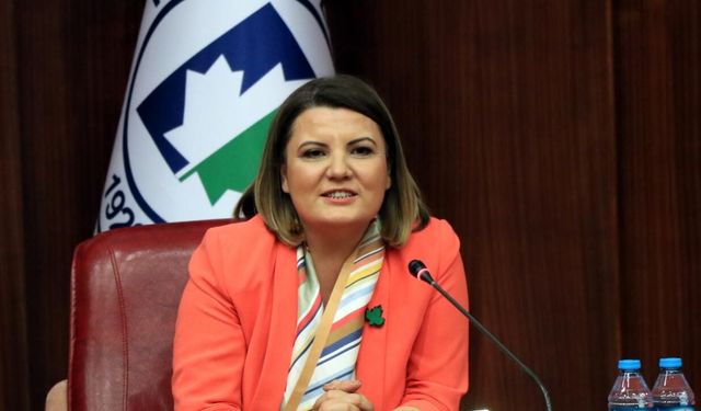 İçişleri Bakanlığı'ndan İzmit Belediye Başkanı Fatma Kaplan Hürriyet kararı! Görevden uzaklaştırıldı