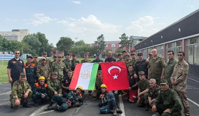Uluslararası krizlerde Konya imzası: Sınırdaki büyük yangınlar için Türk uzmanlar sahaya indi