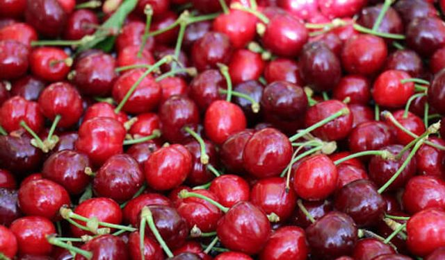 Kiraz para etmeyince üretici baltayı vurdu