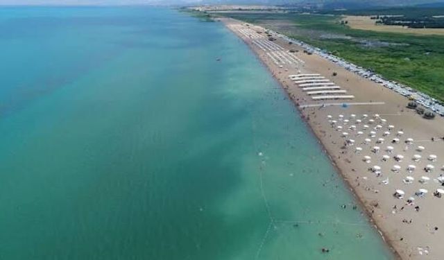 Beyşehir-Karaburun Plajı Bahamalar’ı Aratmadı