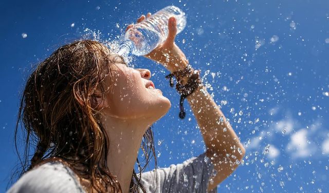 Bunaltıcı sıcaklar geri çekiliyor: Meteoroloji’den yağış ve rüzgar uyarısı