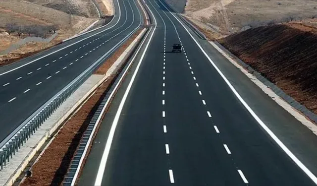 Karayollarından son dakika uyarısı: Konya istikametinde trafik akışı durduruldu!