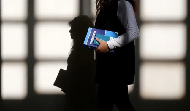 Adaylar ekran başına: Üniversitelerde 805 bin kontenjan yarışı başlıyor!