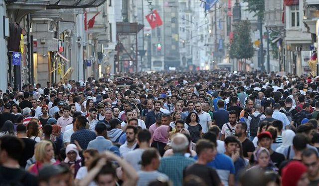 Türkiye nüfusuyla birçok dev ülkeyi arkasında bıraktı!