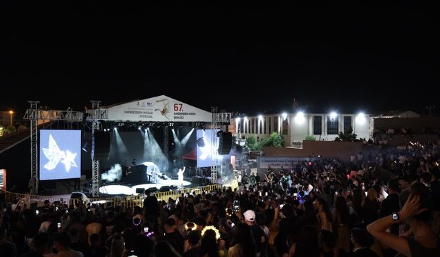 Açık hava hınca hınç doldu! Gençlerin sevgilisi Poizi, Konyalıları coşturdu