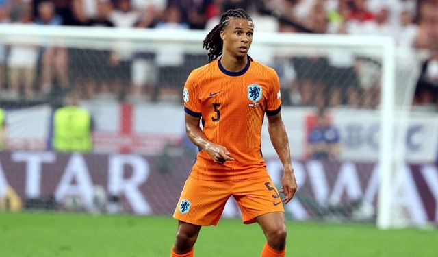 Fenerbahçe'den savunmaya dünya yıldızı takviyesi! Nathan Aké resmen imzayı attı