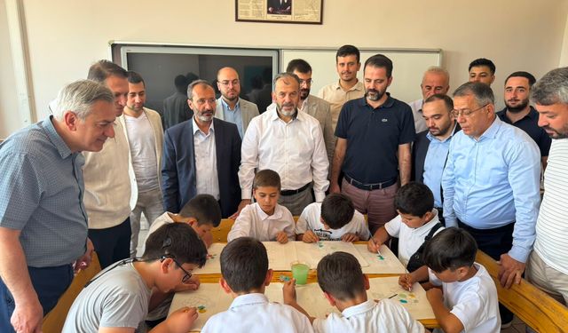 Konya İl Millî Eğitim Müdürü Murat Yiğit TÜGVA Yaz Okulu Programı’na katıldı