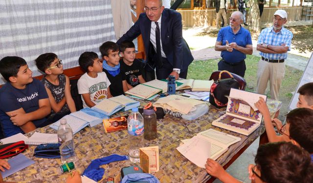 Minik eller yaz kurslarında buluştu: Geleceğin temelleri doğa ve sanatla iç içe atılıyor