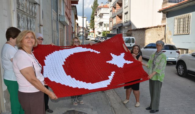 Zafer coşkusunu ilmek ilmek işlediler! Görenler hayran kaldı...
