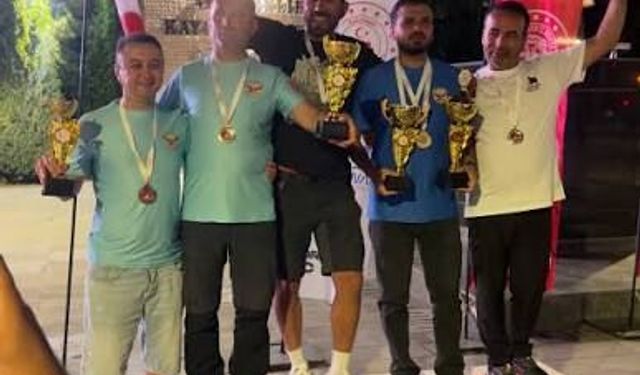 Konya Karapınar’da yamaç paraşütü heyecanı sona erdi