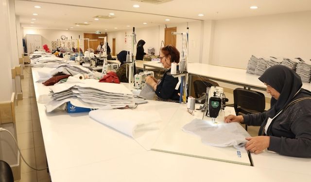 Konya Modeli Belediyecilik’le 25 atölyede kadınlara dev istihdam!