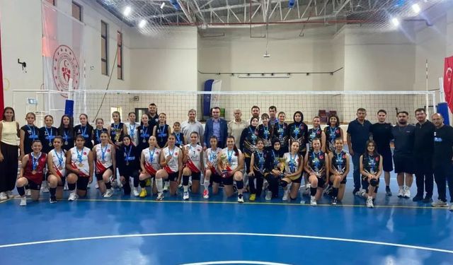 Geleceğin yıldızları Konya’da ödüllerine kavuştu!