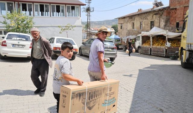 "Güle Oynaya Camiye Gel" projesinde dağıtımlar başladı!