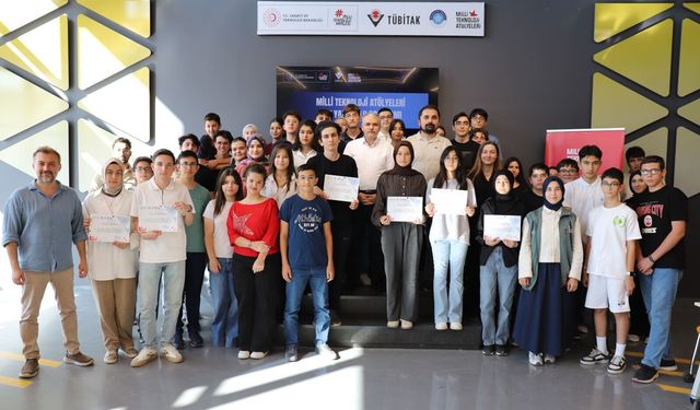 Konyalı gençler tatilde yapay zekayla geleceği üretti!