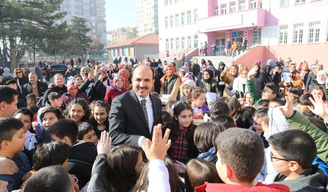 Başkan Altay'dan öğrencilere ve ailelere çok özel mesaj!