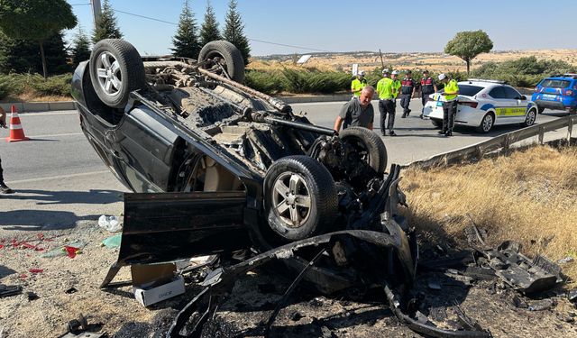 Feci kaza! Takla atan otomobilden sağ çıkamadı…