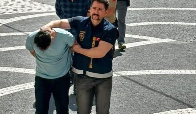 Akşehir’de zehir tacirlerine geçit yok: Otomobilden binlerce kullanımlık uyuşturucu çıktı!