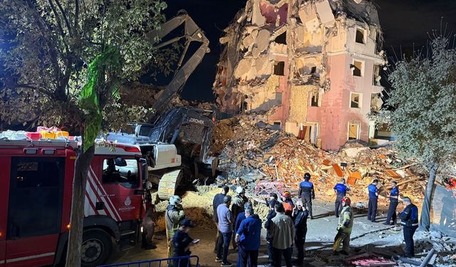 Kentsel dönüşüm sırasında facia! Bina çöktü…
