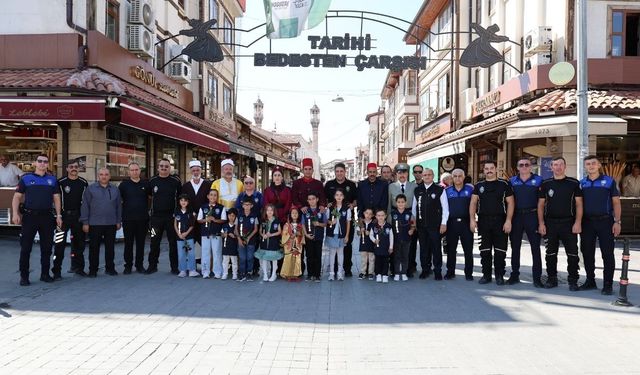 Tarihi çarşıda nostaljik rüzgar: Konya Büyükşehir Zabıtası’ndan anlamlı ziyaret!