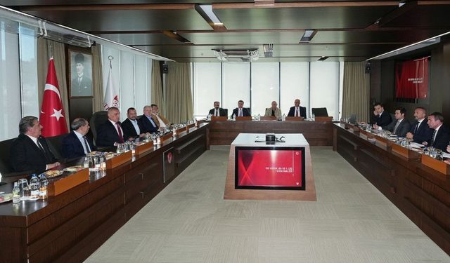 Türk futbolunda yayın ihalesi tarihi belli oldu! 13 Ocak 2027 için geri sayım başladı