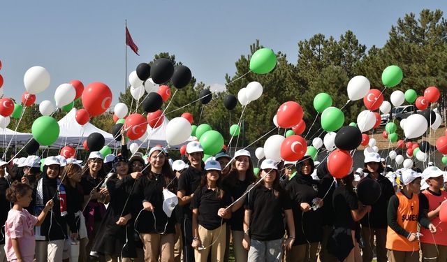 Gazze’nin çığlığı Konya gökyüzünde yükseldi: “Uçurtmalar vurulmasın, gökyüzü çocuklara kalsın”