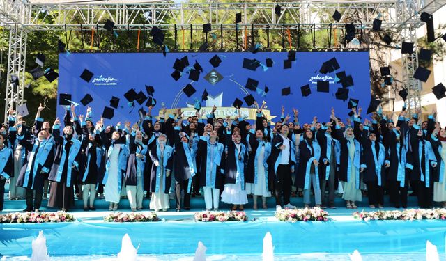 NEÜ kampüste duygusal anlar ve geleceğe bırakılan unutulmaz izler