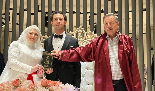 Yenigün Gazetesi kıymetli Yazarı Altuntaş'ın mutlu günü!