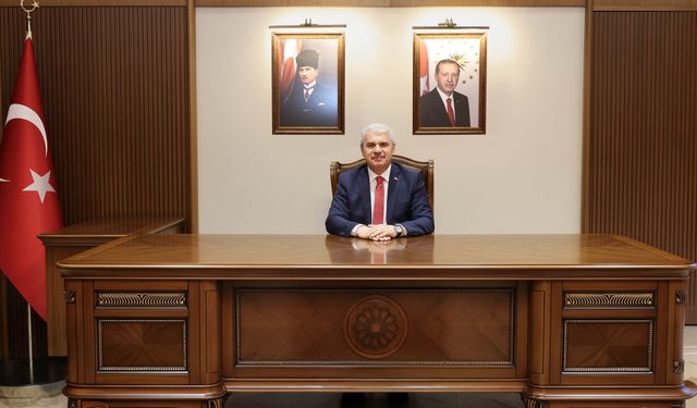 Vali Akın: "Gazilerimiz bağımsızlığımızın tunçtan kalesidir"
