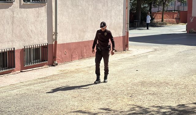 Okulda bir felaketin önüne geçildi! Öğrencinin çantasından bakın ne çıktı…