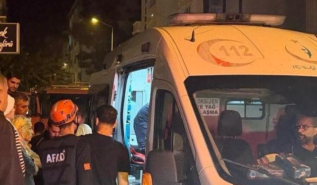 Nefes kesen olay! Küçük çocuğun ayağı asansör boşluğuna sıkıştı…