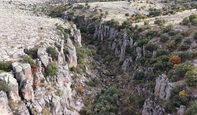 Manastır Vadisi doğal ve tarihi güzelliğiyle büyülüyor