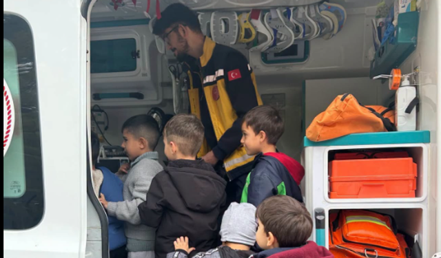 Kulu'da minikler sağlık çalışanlarını yakından tanıdı