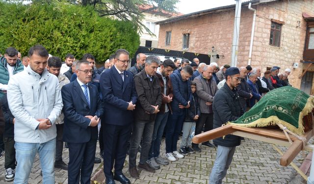 Konya siyaset ve iş dünyasının acı günü: Seyit Mehmet Yavuz son yolculuğuna uğurlandı