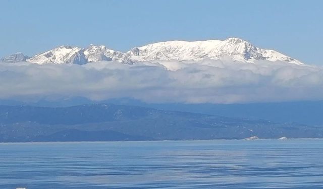 Anamas Dağı’nın zirvesi beyaza büründü