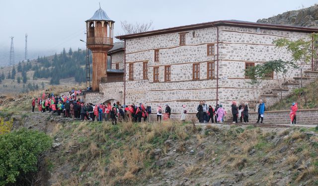 Konya’da 190 kişi Cumhuriyet Bayramı için bu kez farklı bir rota seçti!