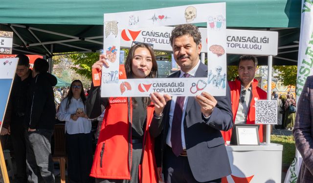 Selçuk Üniversitesi yeni öğrencilerini tanışma şenliğiyle karşıladı