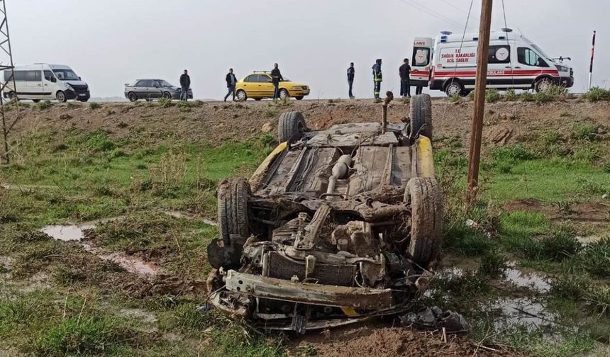 Van'da İran plakalı otomobil kaza yaptı: 1 yaralı