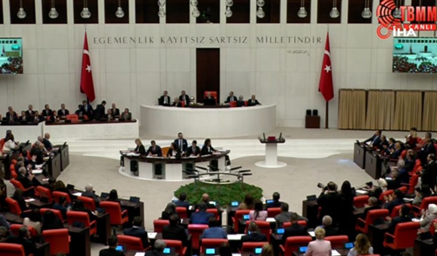 Yeni kabine üyeleri TBMM Genel Kurulunda yemin etti