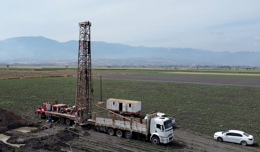 Amik Ovası'nda su kuyuları açılıyor