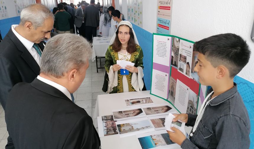 Konya'da öğrenciler bilimsel çalışmalarını sergiledi