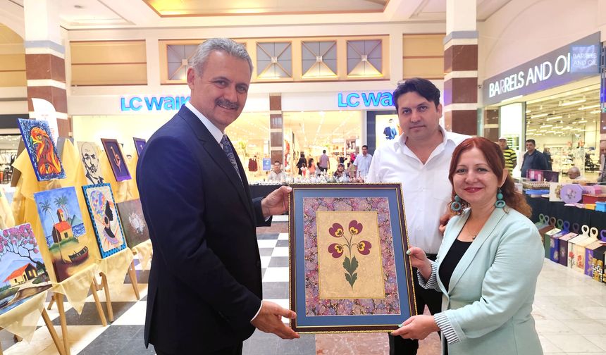 Konya’nın yeni Sağlık Müdürü TRSM sergisine katıldı