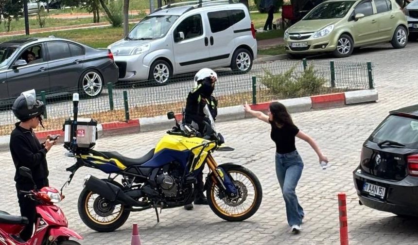 Kimliğini unutan öğrencinin imdadına polis yetişti