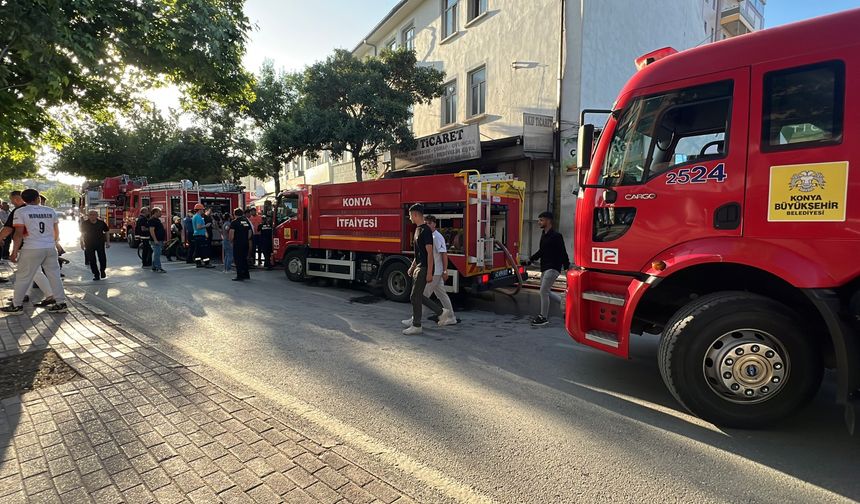 Konya'da iş yerindeki yangın paniğe neden oldu
