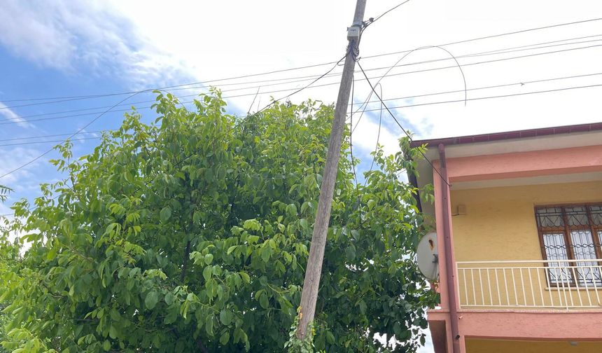Konya'da bir mahalle elektriksiz kaldı