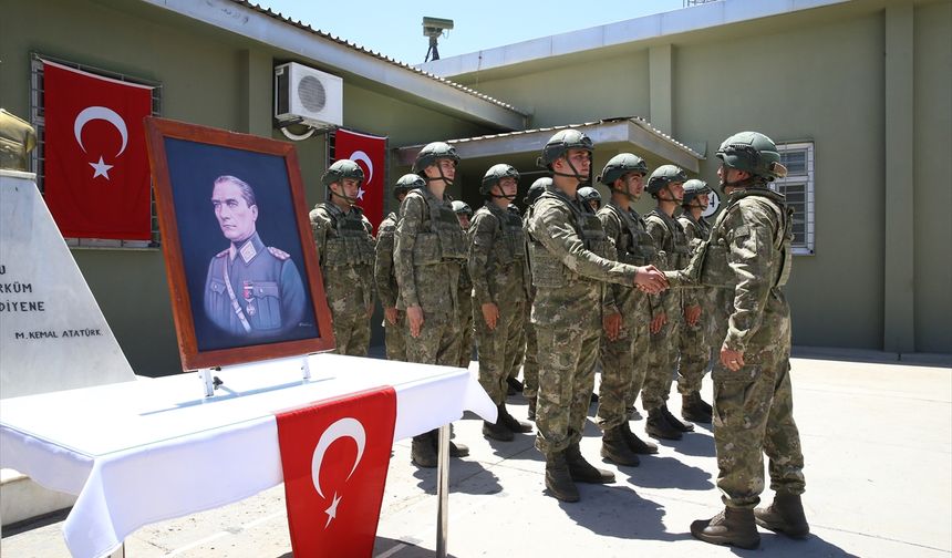 Hudut kartalları bayramda vatan nöbetinde